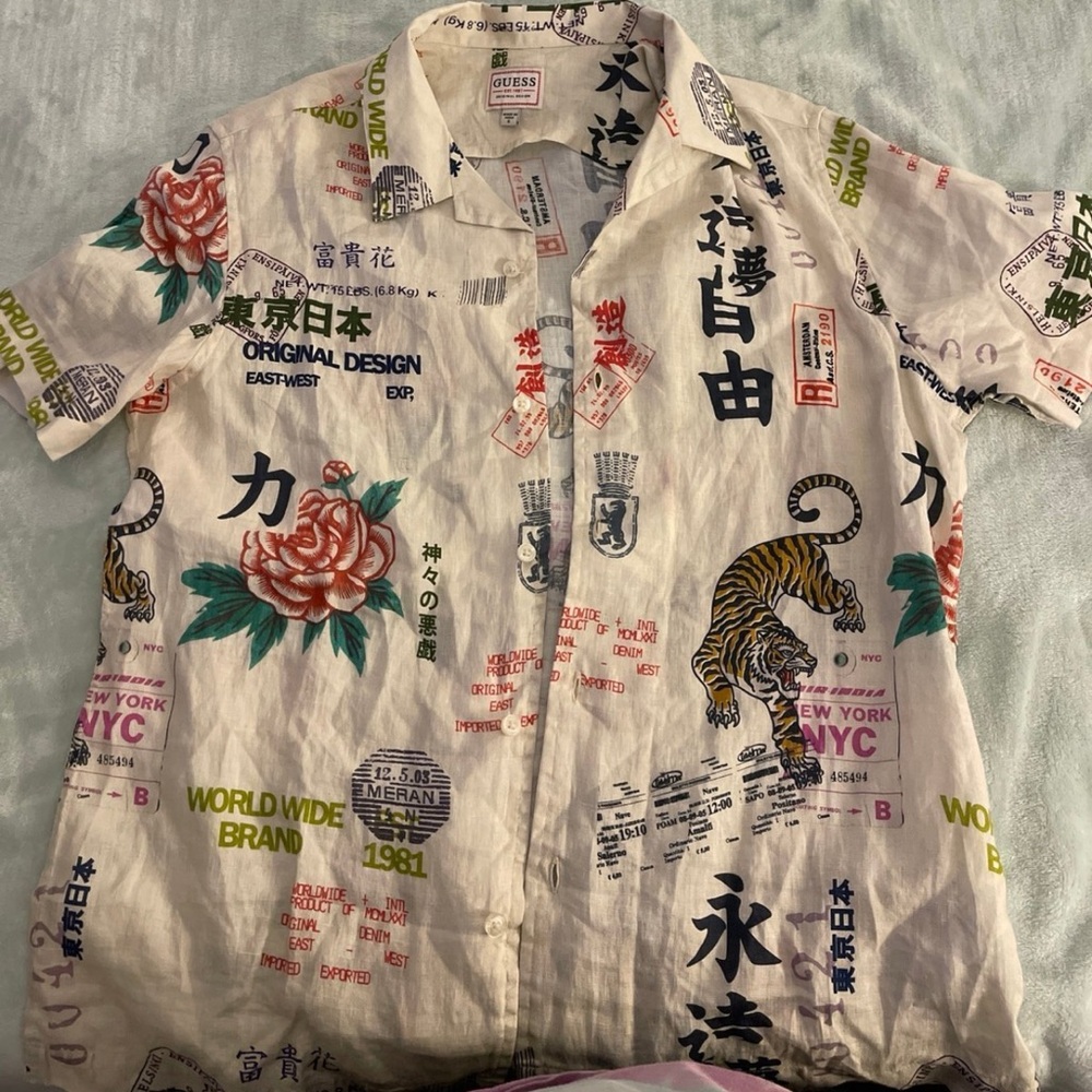 Guess Button down short sleeve shirt